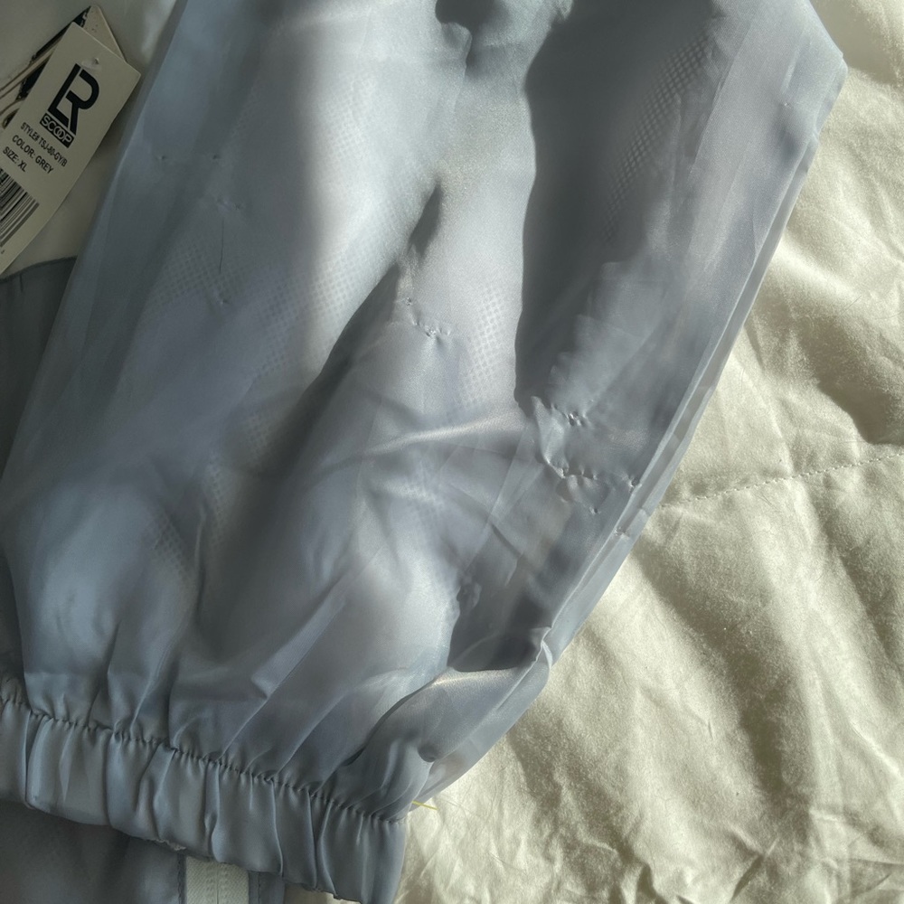 Windbreaker - Picture 2 of 3